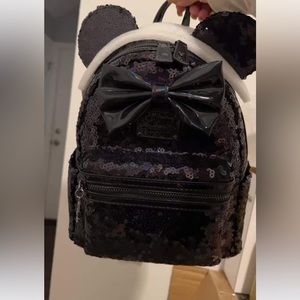 Minnie Mouse black sequin loungefly